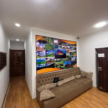 N1 Guest Hause Hotel Jerevan Buitenkant foto