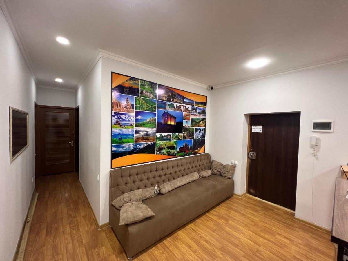 N1 Guest Hause Hotel Jerevan Buitenkant foto