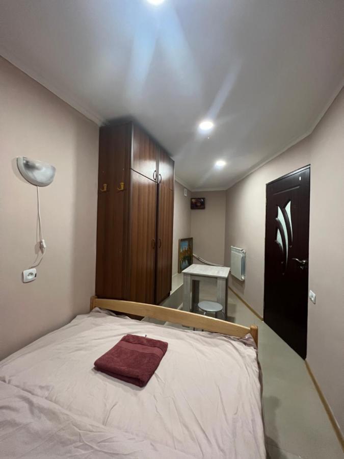 N1 Guest Hause Hotel Jerevan Buitenkant foto