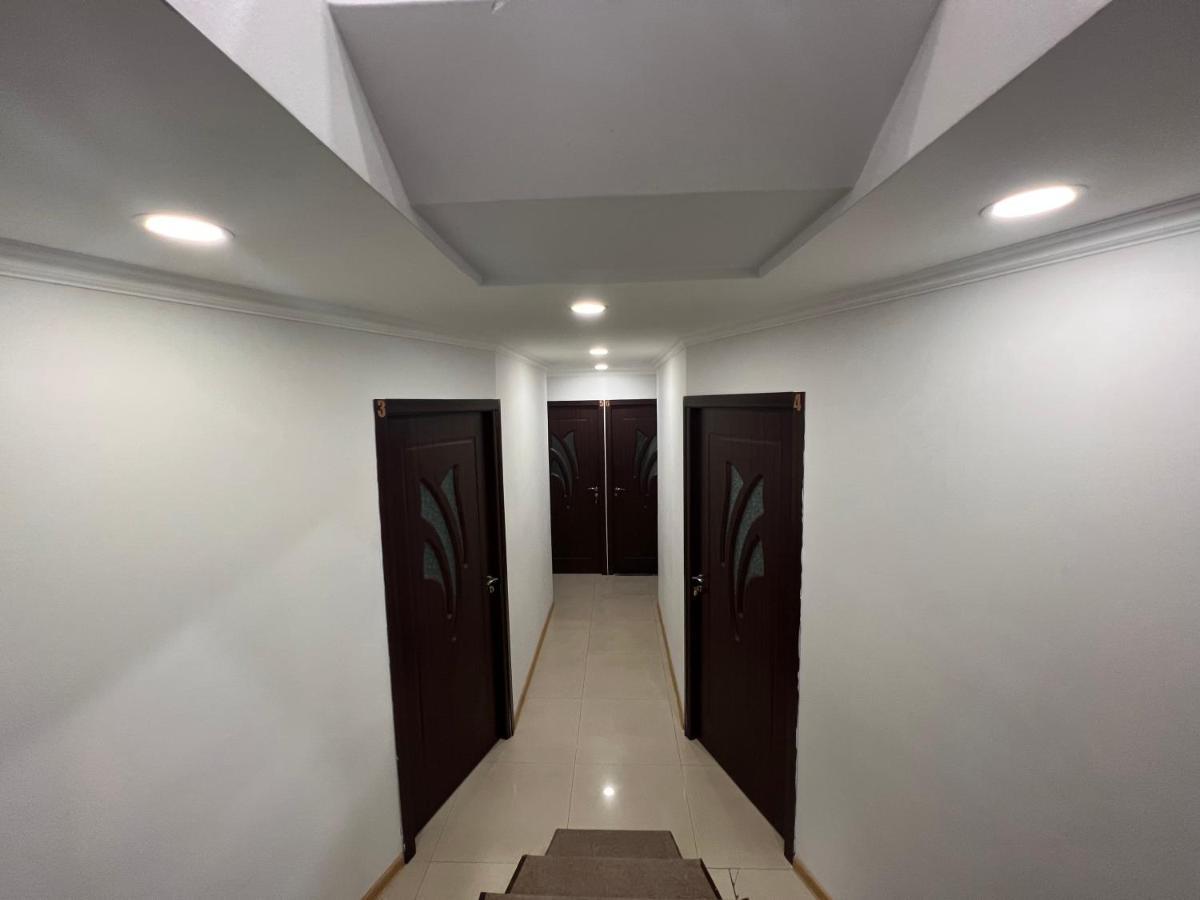 N1 Guest Hause Hotel Jerevan Buitenkant foto