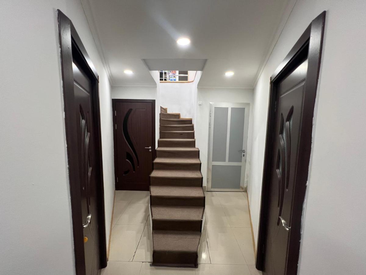 N1 Guest Hause Hotel Jerevan Buitenkant foto