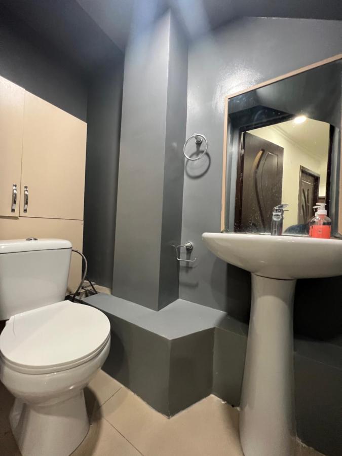N1 Guest Hause Hotel Jerevan Buitenkant foto