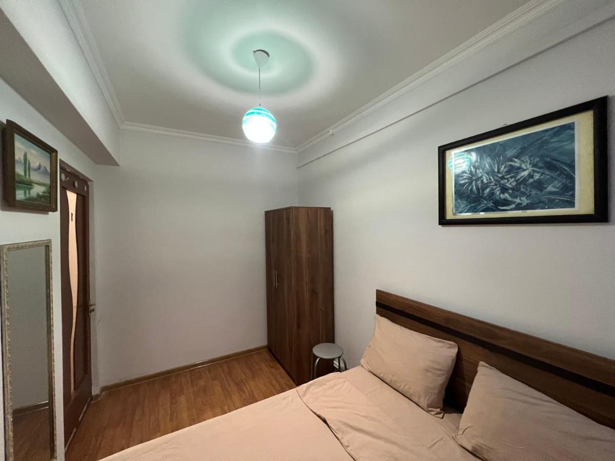 N1 Guest Hause Hotel Jerevan Buitenkant foto
